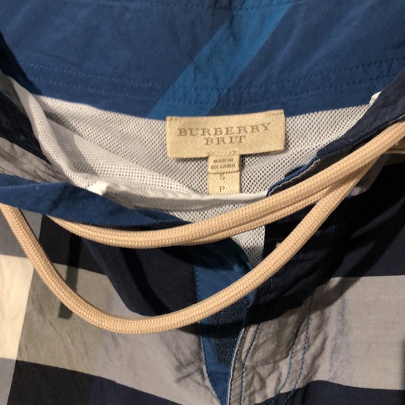 Burberry swim trunks- men’s size small - Picture 5 of 6